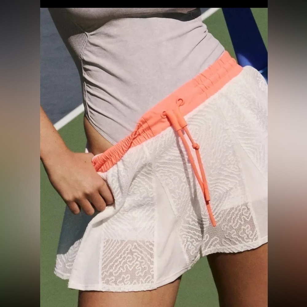 Free People Lace Skort NWT Retail $98‎ RARE item